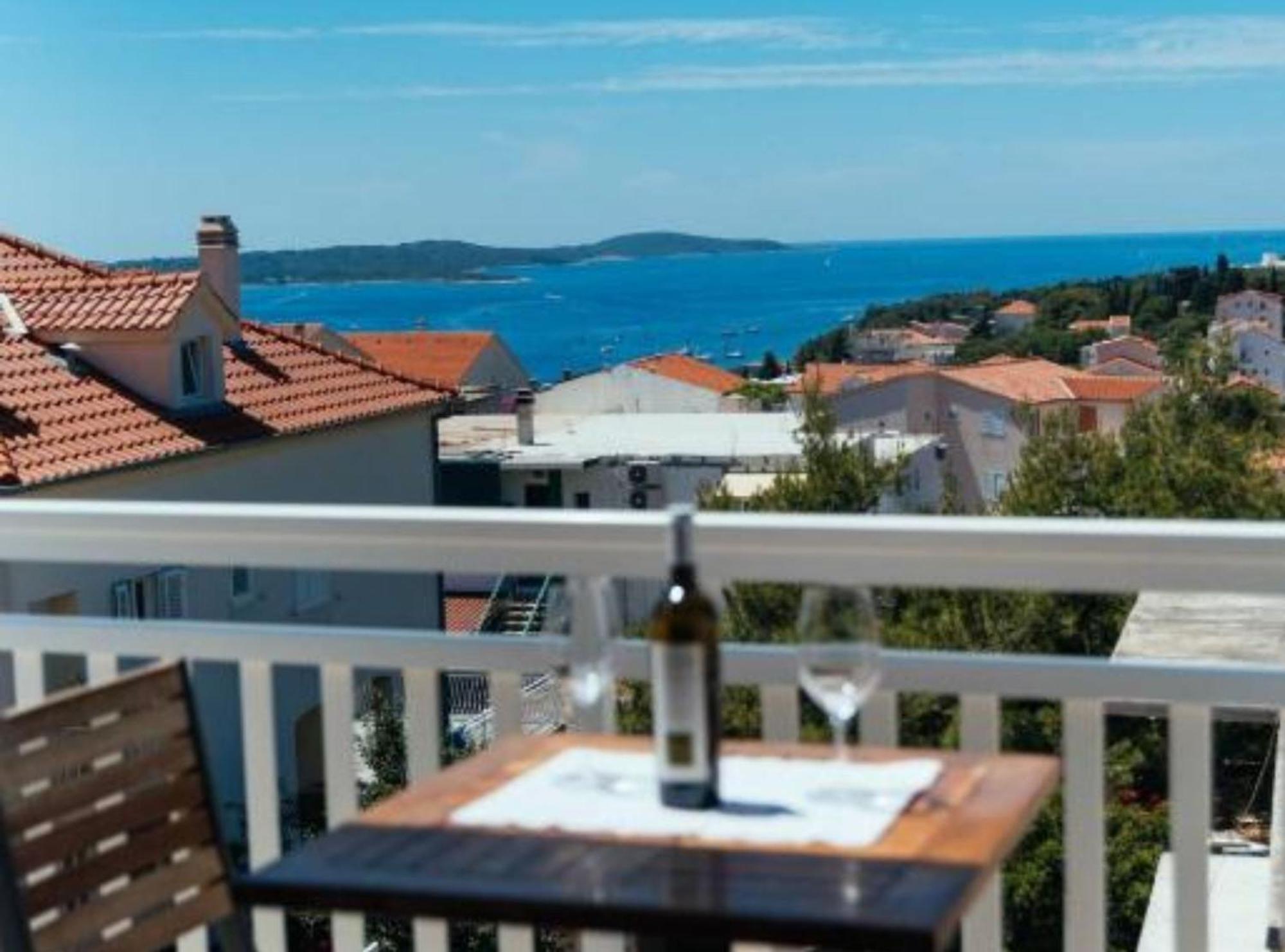 Apartments Trogrlic Hvar Town Ruang foto